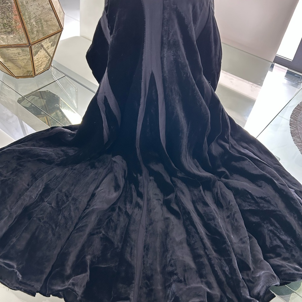 DKNY Elegant Black Velvet Skirt